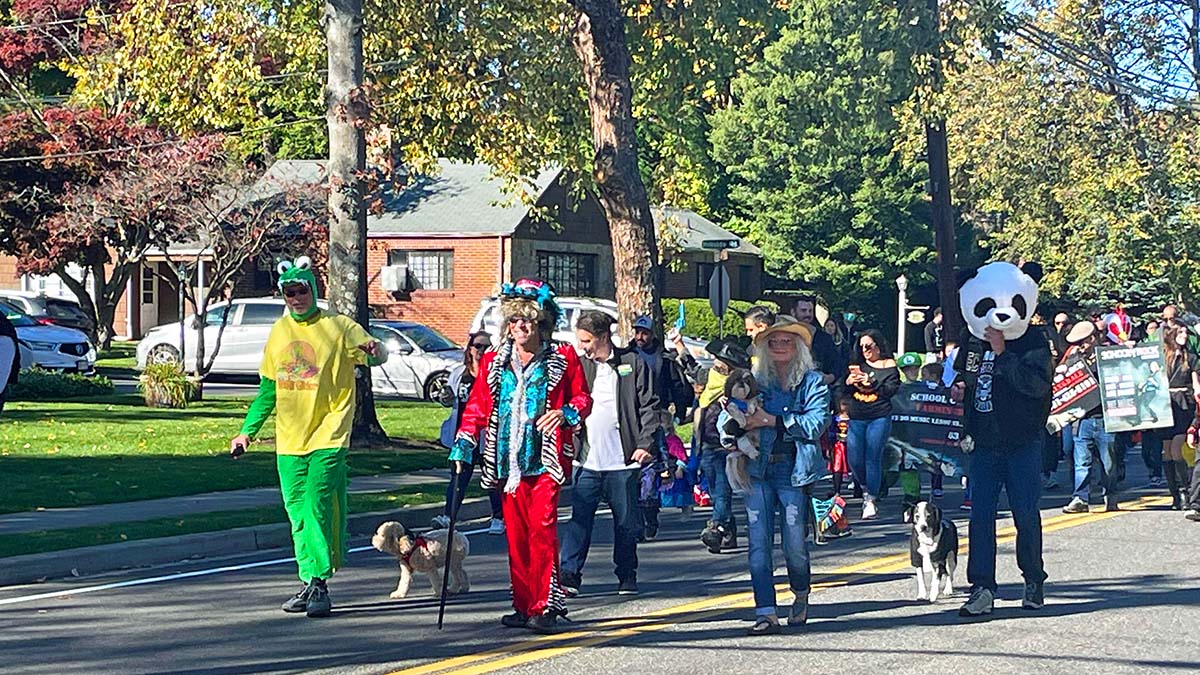 Halloween Parade returns to Farmingdale – The Long Island Times