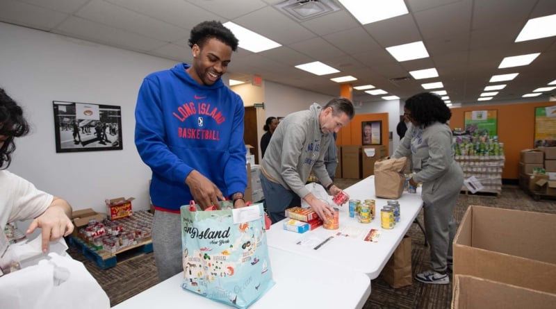 Li Nets Li Cares Thanksgiving