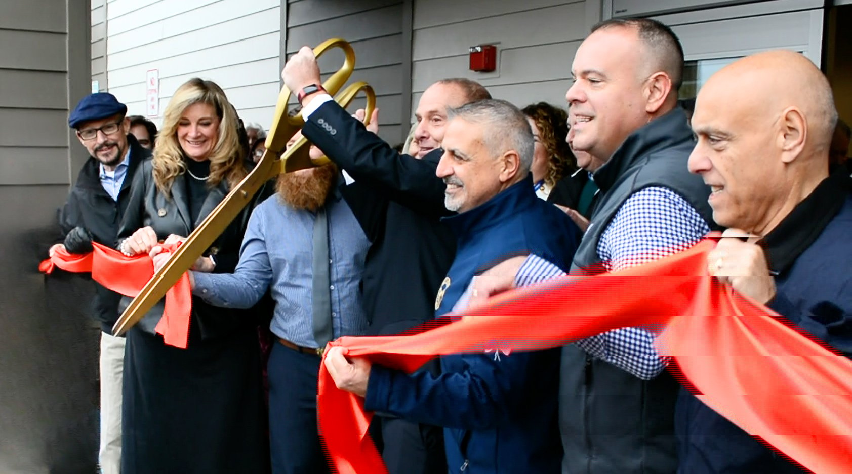 Mastic Library Ribbon Cutting